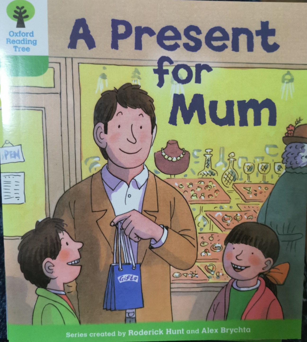 2-17.A Present for Mum