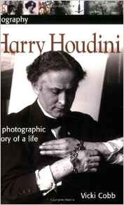 DK Biography: Harry Houdini