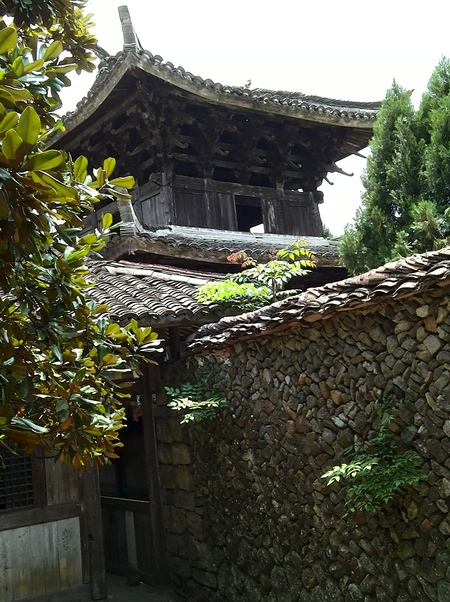 时思寺梅家老宅畲族博物馆博物馆中畲族男生服饰博物馆中畲族女生服饰