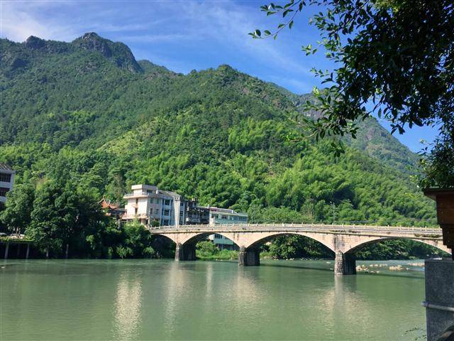 寧靜的小山村