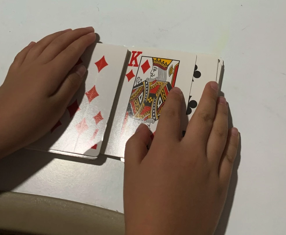 用一套扑克牌带娃