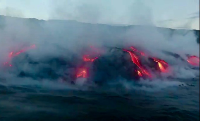 我用火山和恐龍，