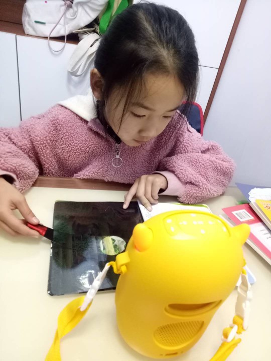 牛聽聽早教機(jī)