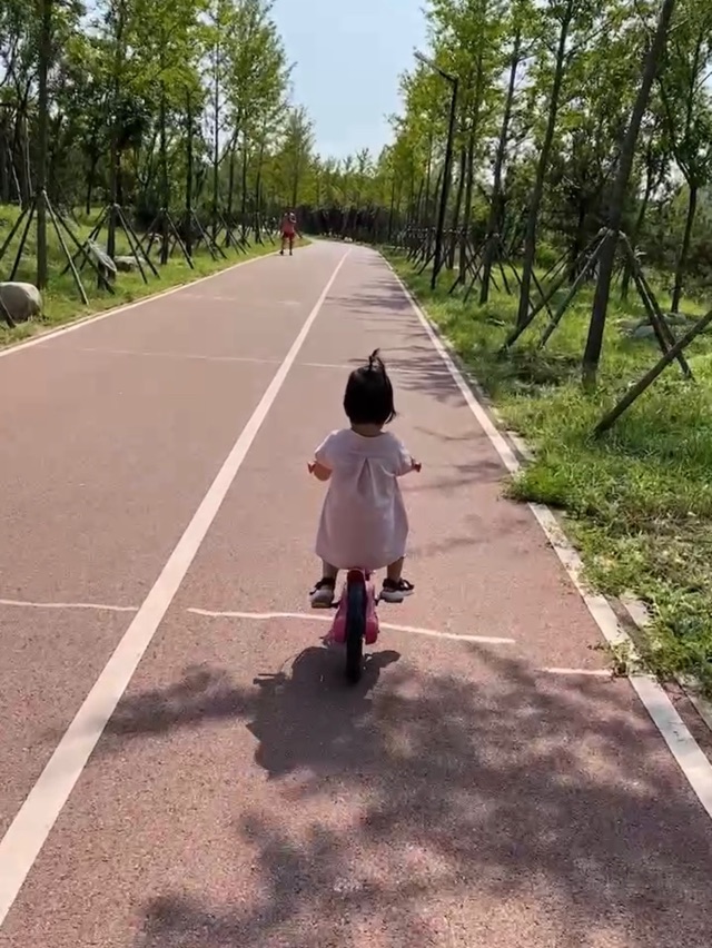 天氣好，公園騎行