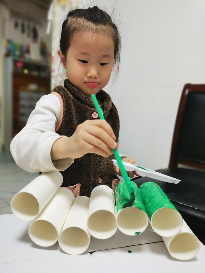 毛毛蟲??在讀書